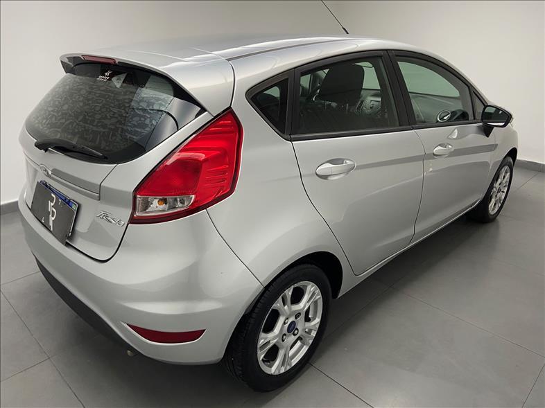 FORD Fiesta Hatch - Foto