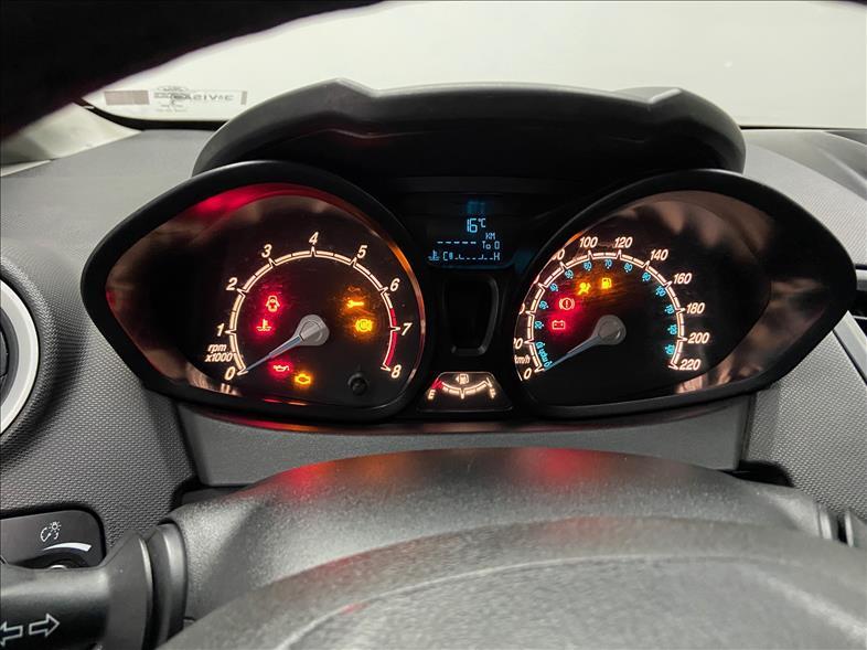 FORD Fiesta Hatch - Foto