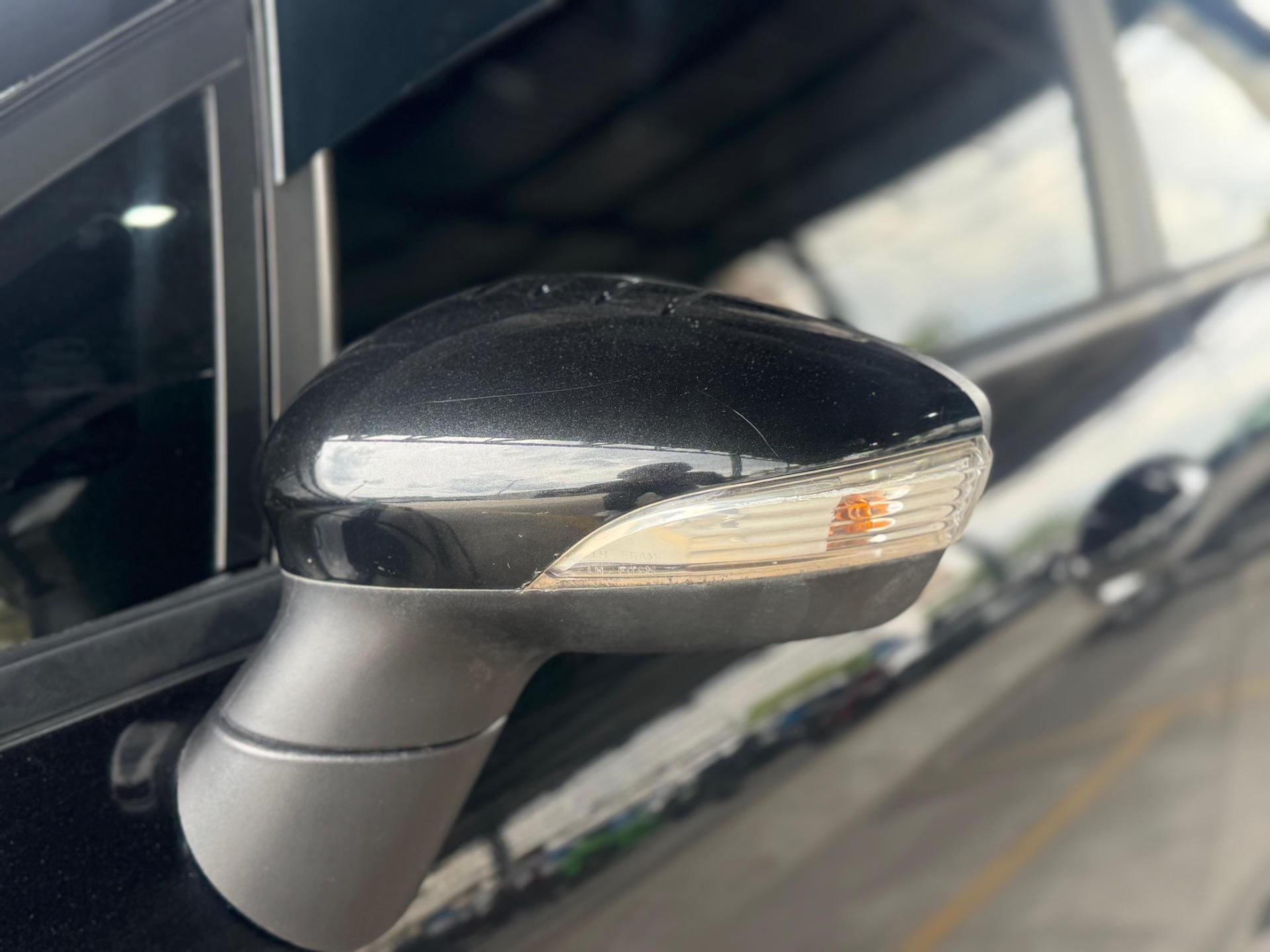 FORD Fiesta Hatch - Foto