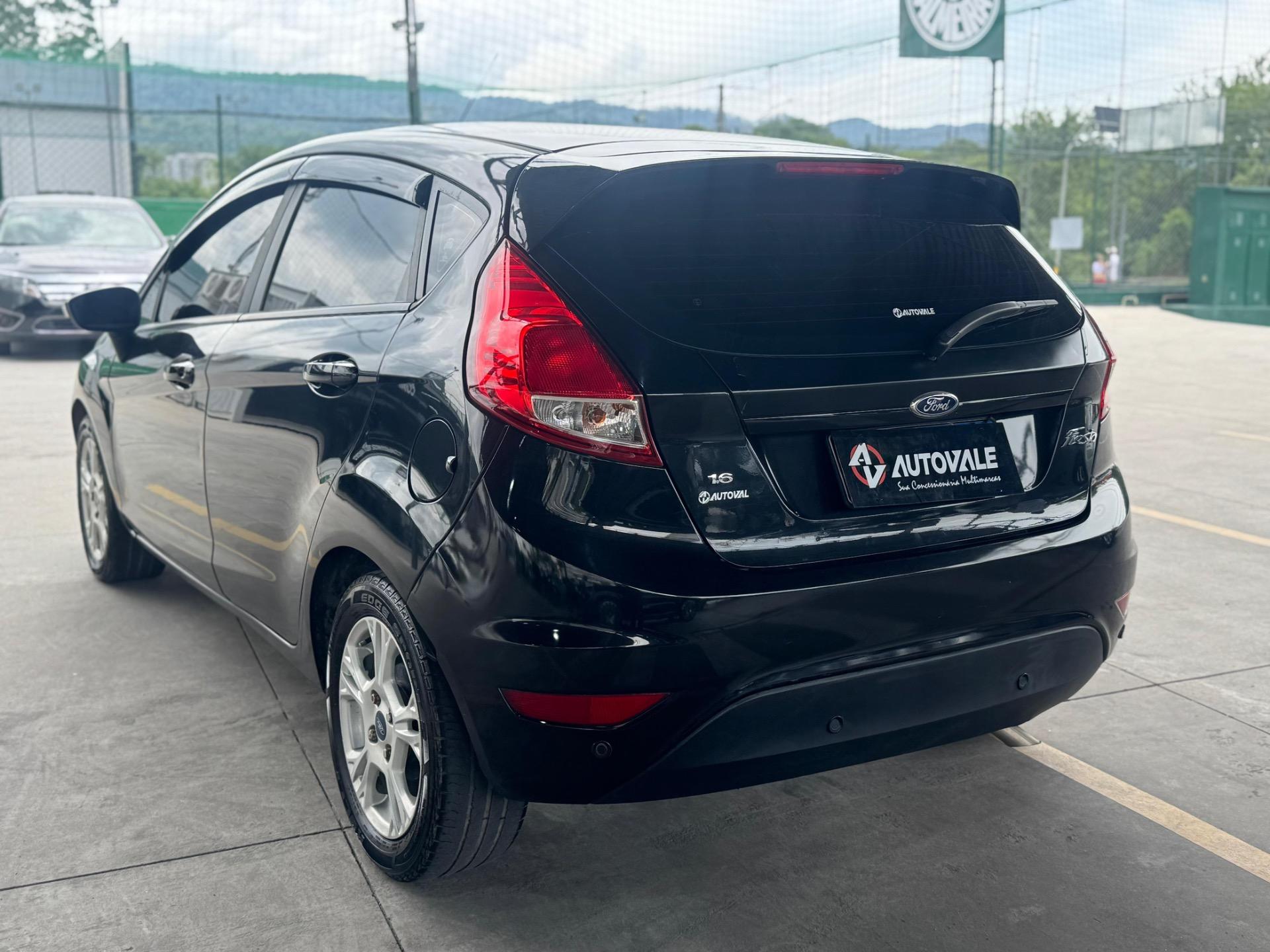 FORD Fiesta Hatch - Foto