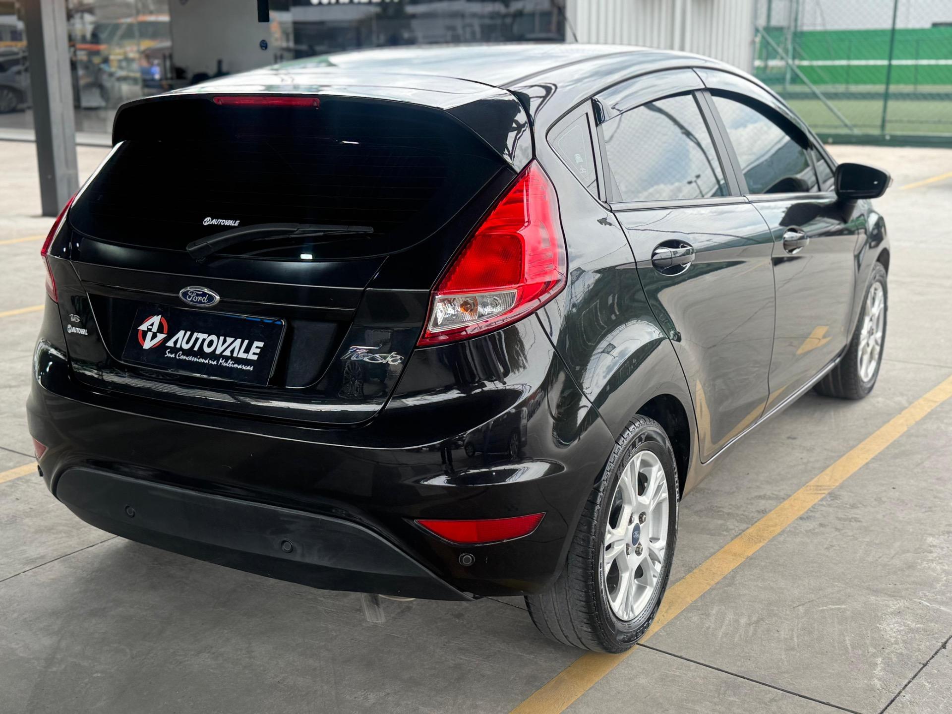 FORD Fiesta Hatch - Foto