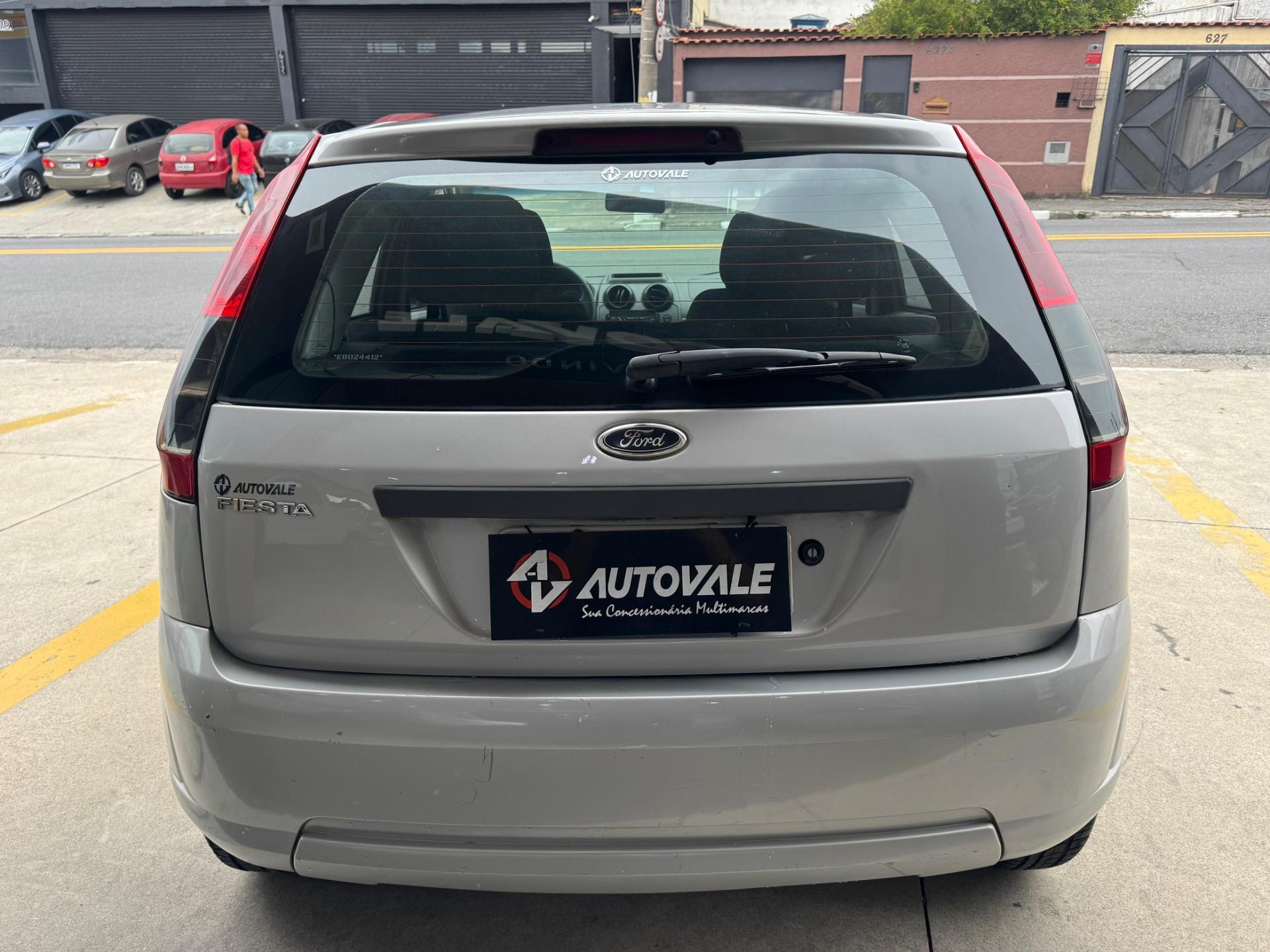 FORD Fiesta Hatch - Foto