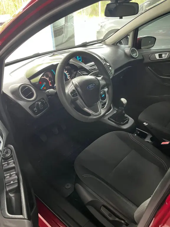 FORD Fiesta Hatch - Foto