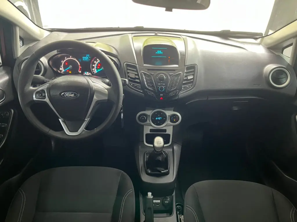 FORD Fiesta Hatch - Foto