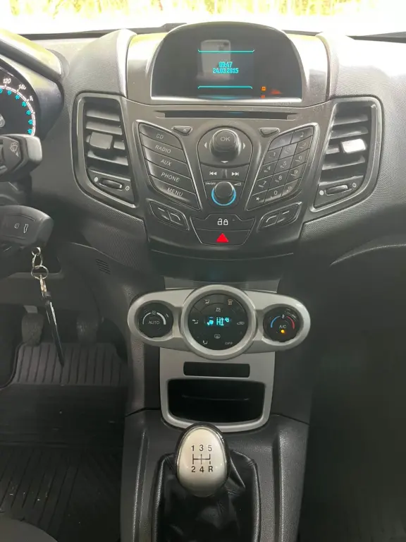 FORD Fiesta Hatch - Foto