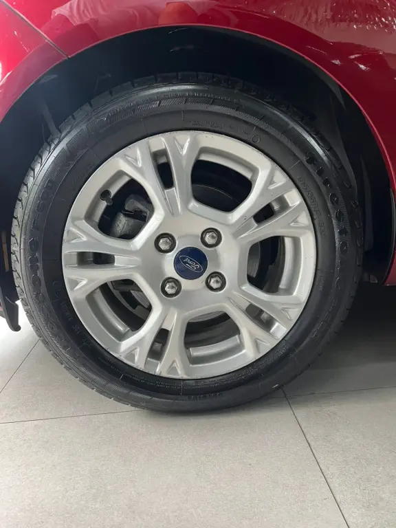 FORD Fiesta Hatch - Foto