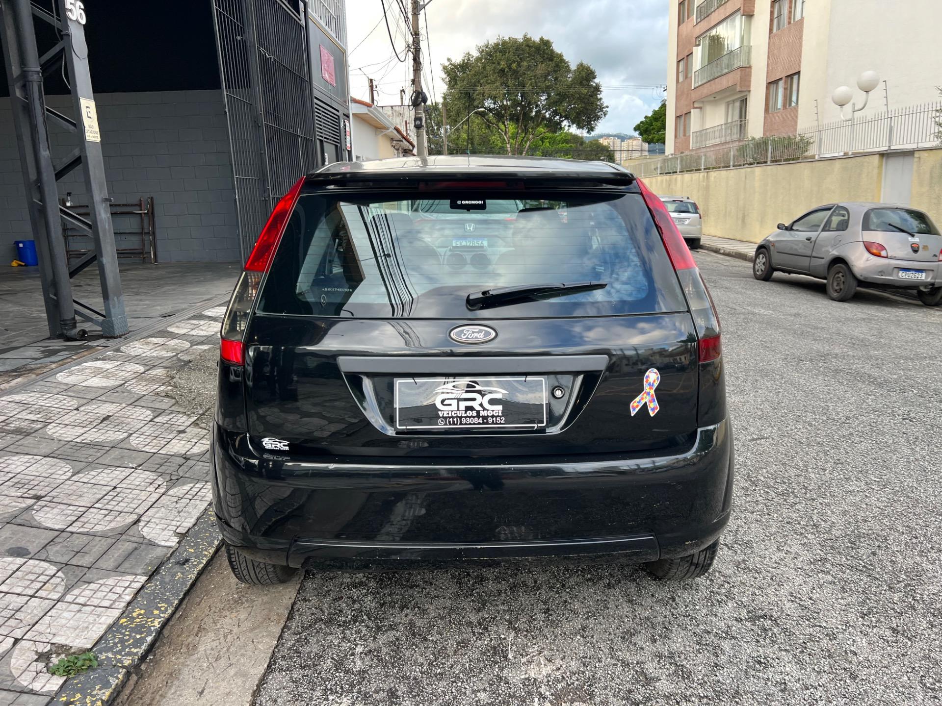 FORD Fiesta Hatch - Foto