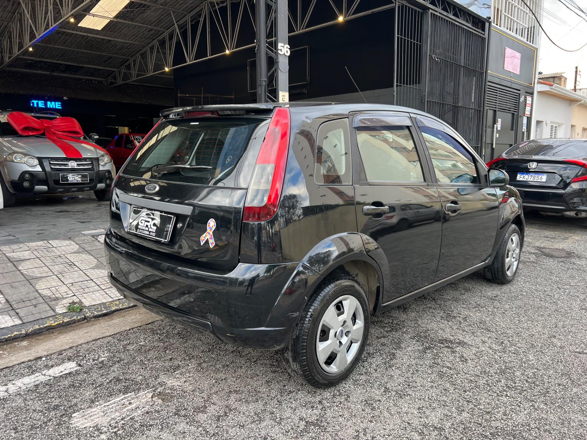 FORD Fiesta Hatch - Foto