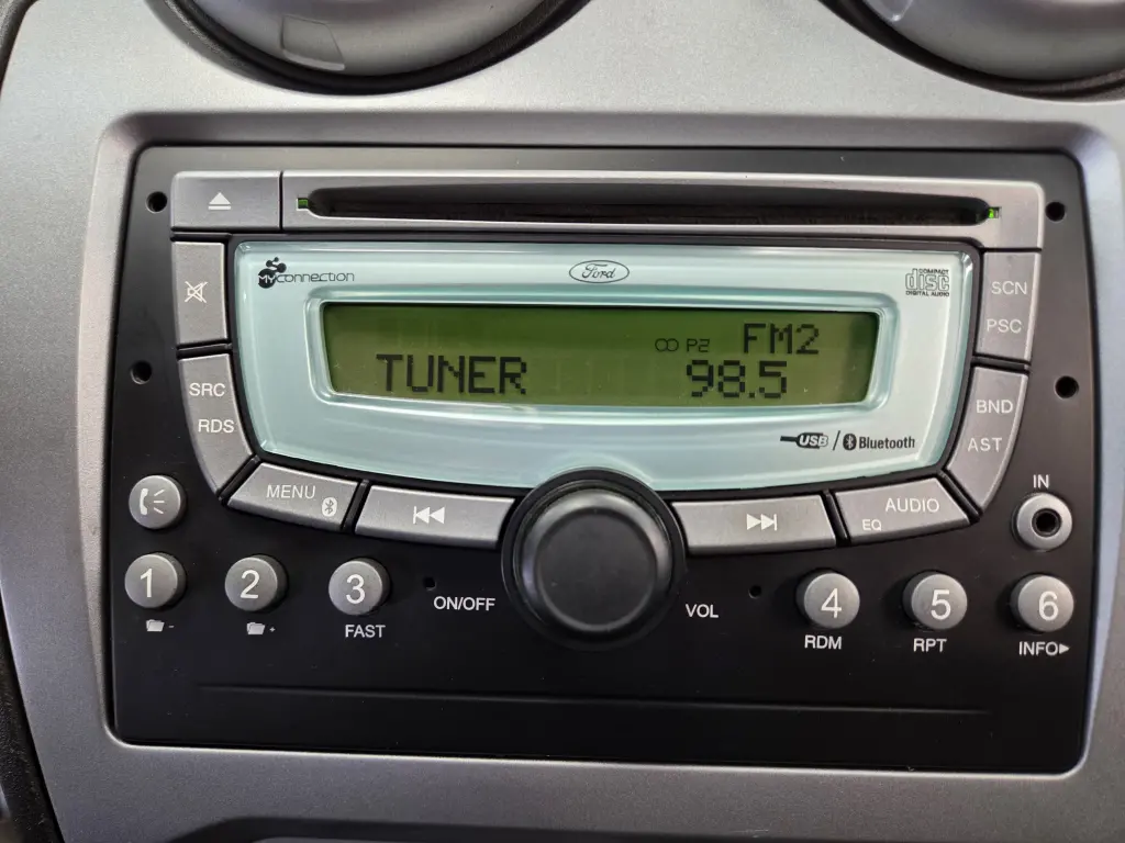 FORD Fiesta Hatch - Foto