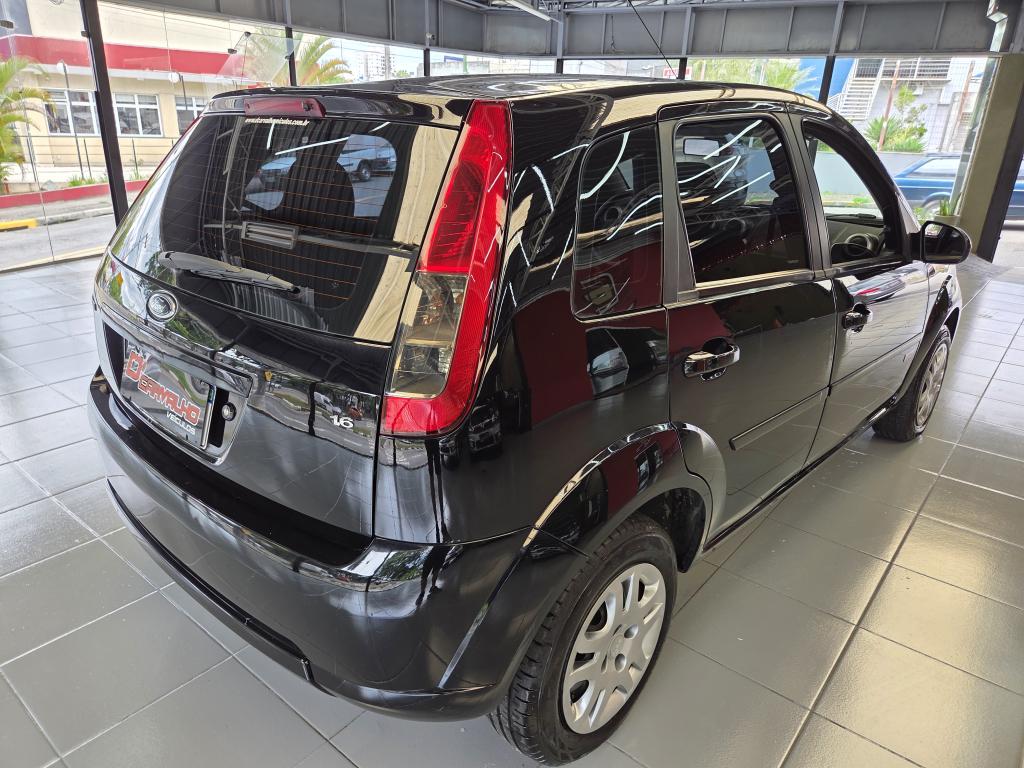 FORD Fiesta Hatch - Foto