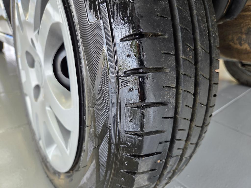 FORD Fiesta Hatch - Foto