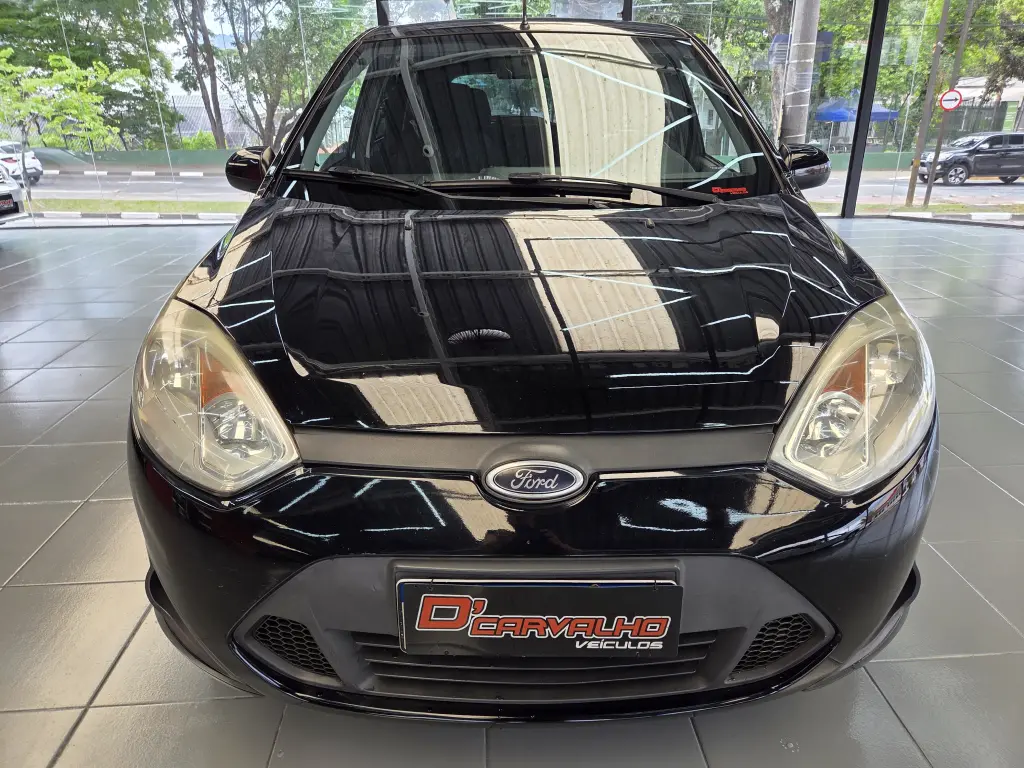 FORD Fiesta Hatch - Foto