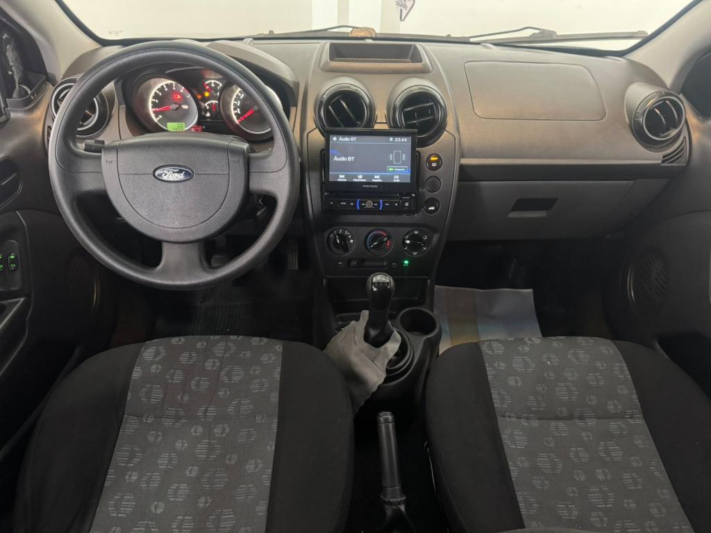 FORD Fiesta Hatch - Foto