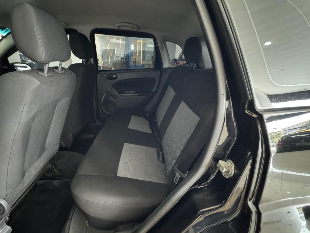 FORD Fiesta Hatch - Foto