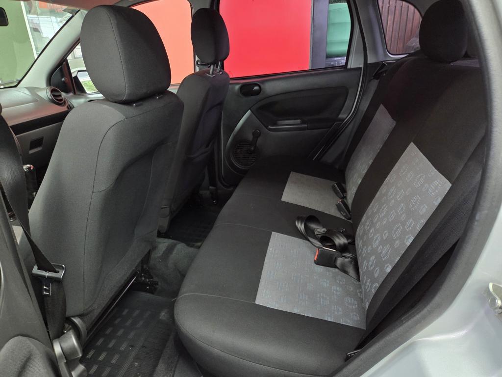 FORD Fiesta Hatch - Foto