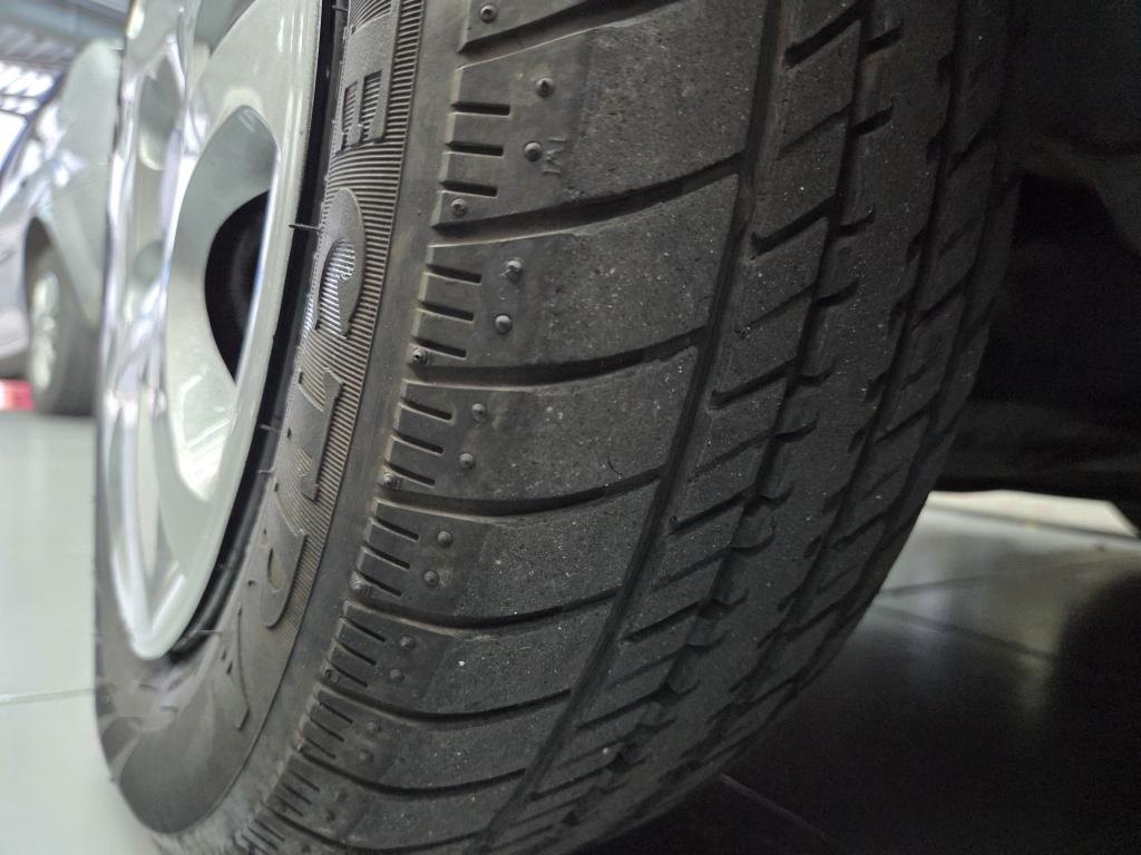 FORD Fiesta Hatch - Foto