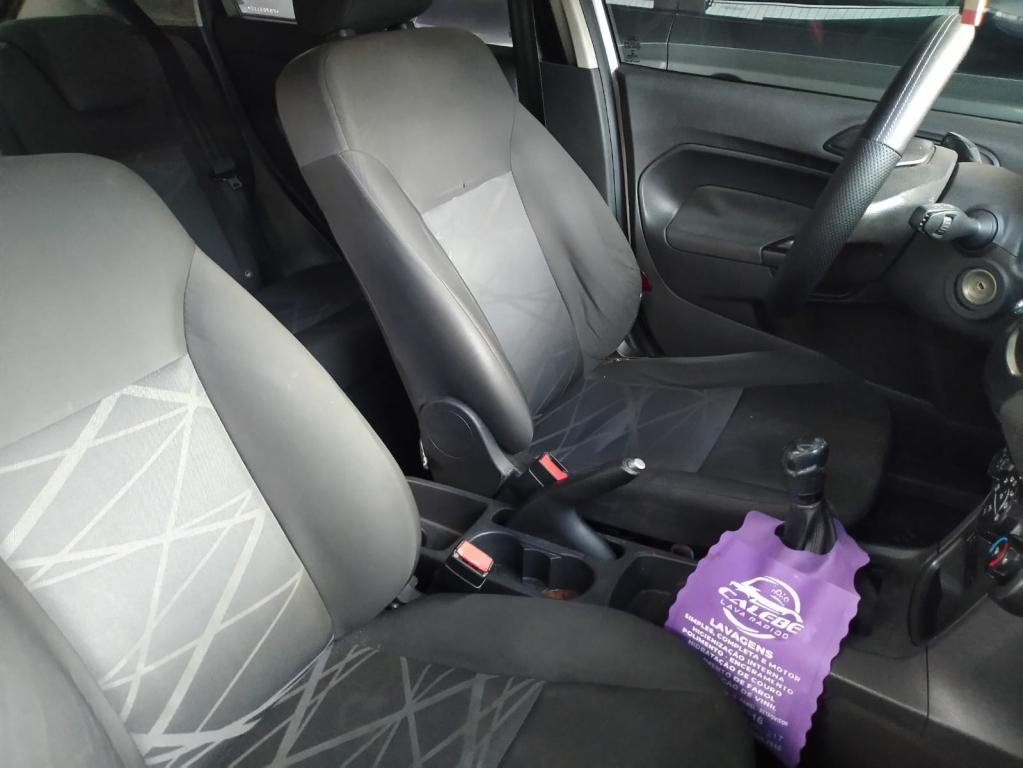 FORD Fiesta Hatch - Foto