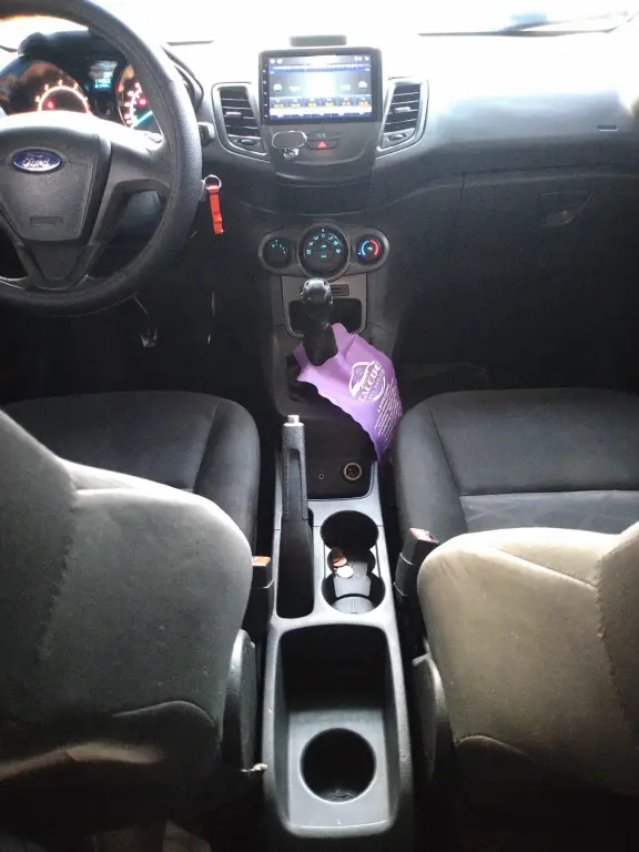 FORD Fiesta Hatch - Foto