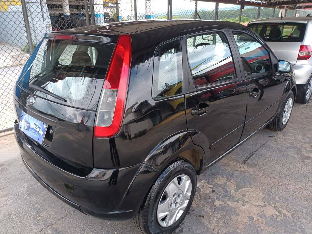 FORD Fiesta Hatch - Foto