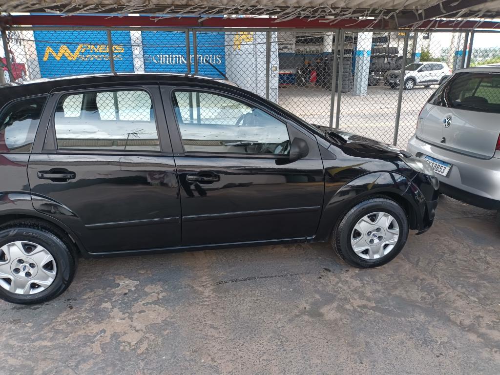 FORD Fiesta Hatch - Foto