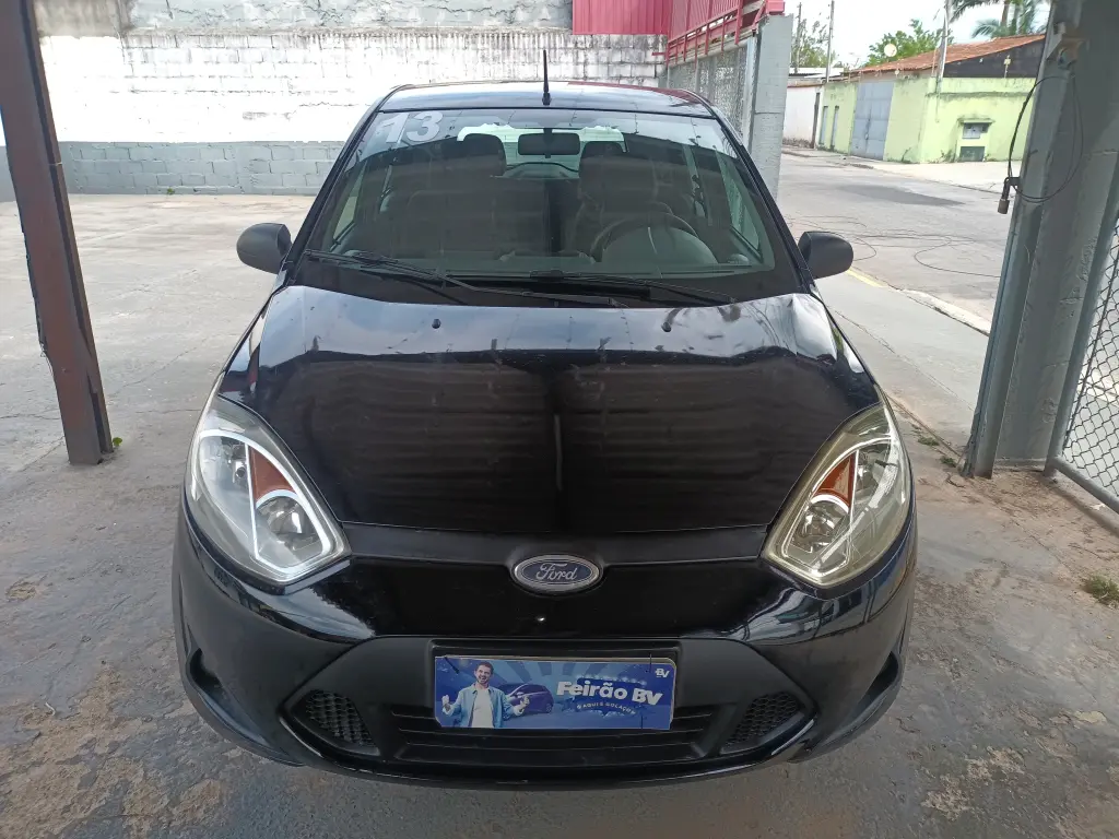 FORD Fiesta Hatch - Foto