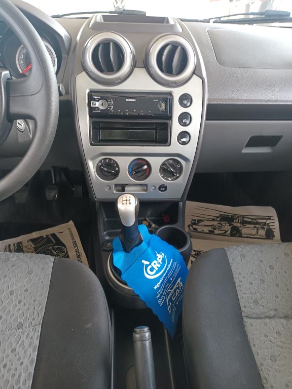 FORD Fiesta Hatch - Foto