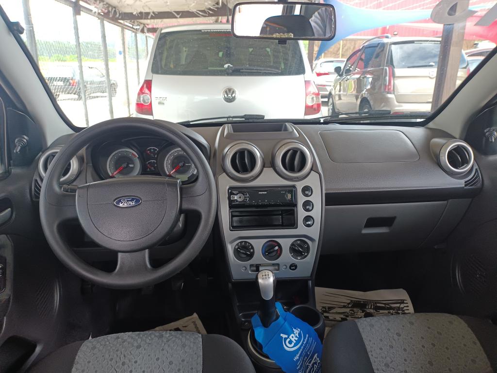 FORD Fiesta Hatch - Foto