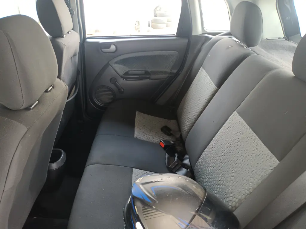 FORD Fiesta Hatch - Foto