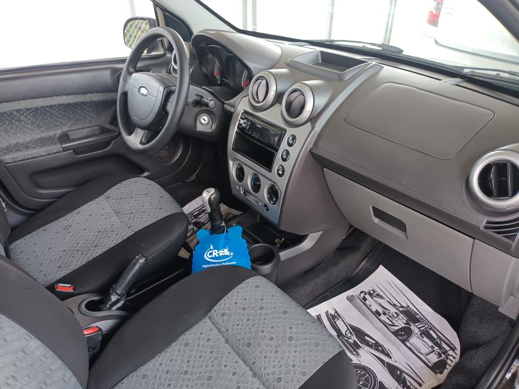 FORD Fiesta Hatch - Foto