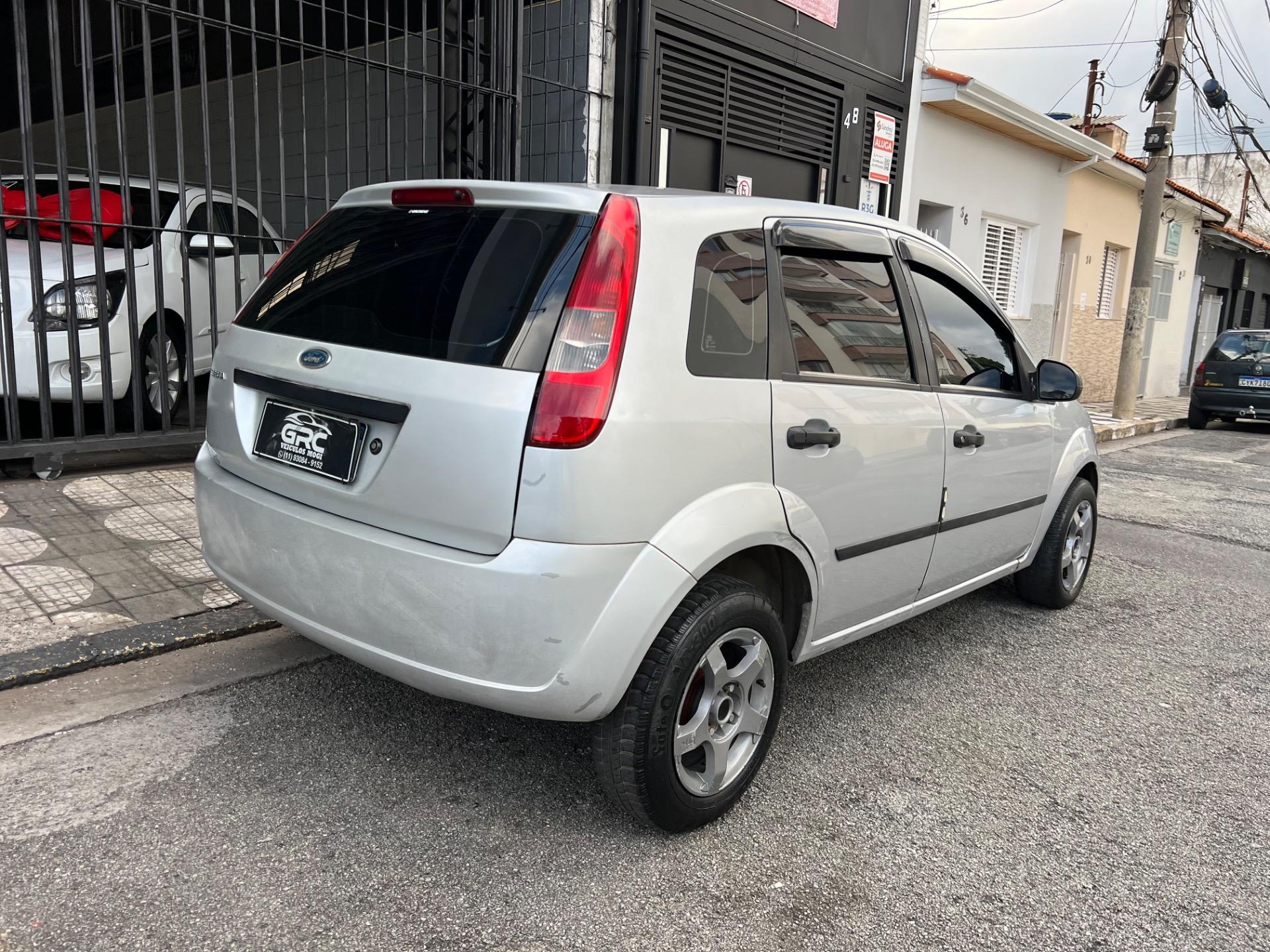 FORD Fiesta Hatch - Foto