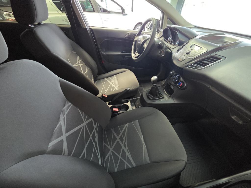 FORD Fiesta Hatch - Foto