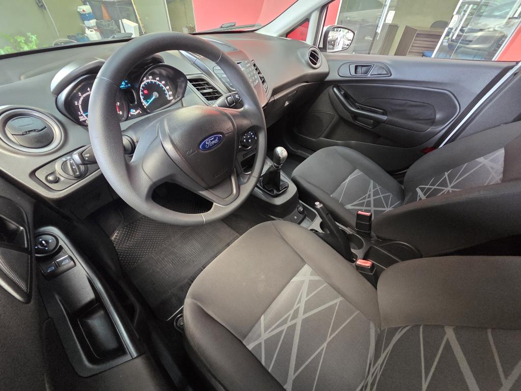 FORD Fiesta Hatch - Foto