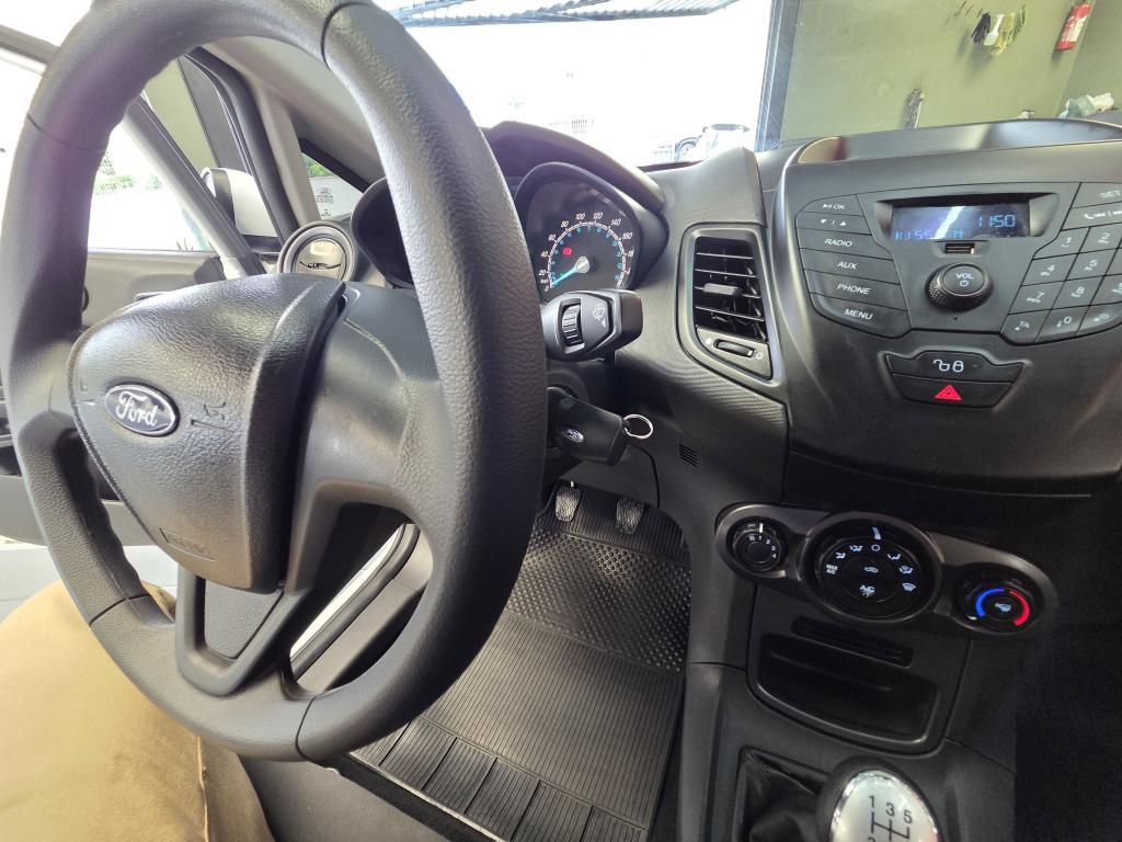 FORD Fiesta Hatch - Foto