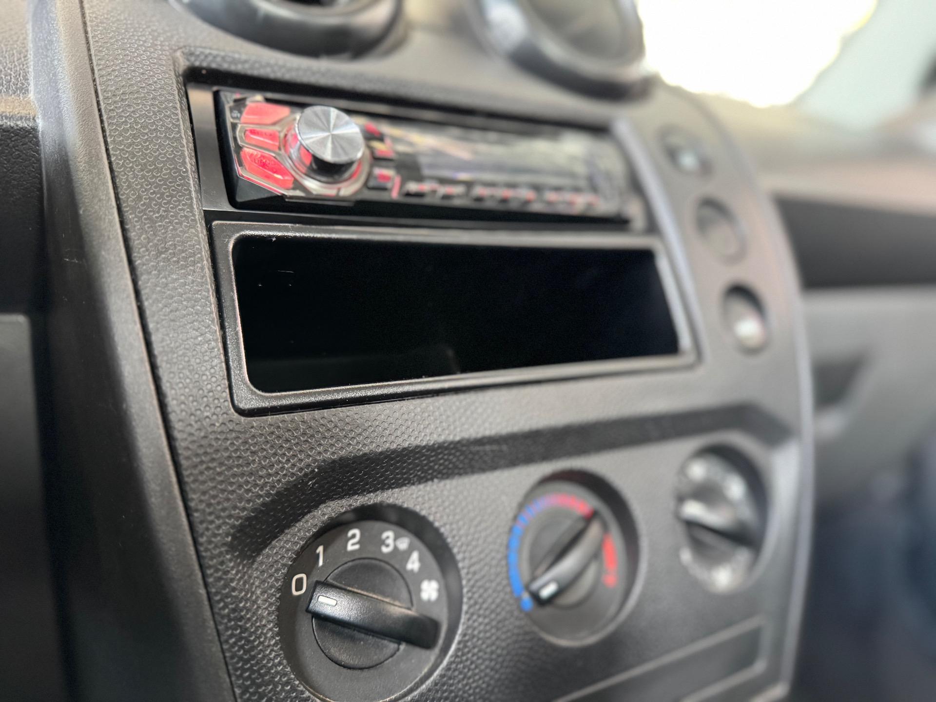 FORD Fiesta Hatch - Foto