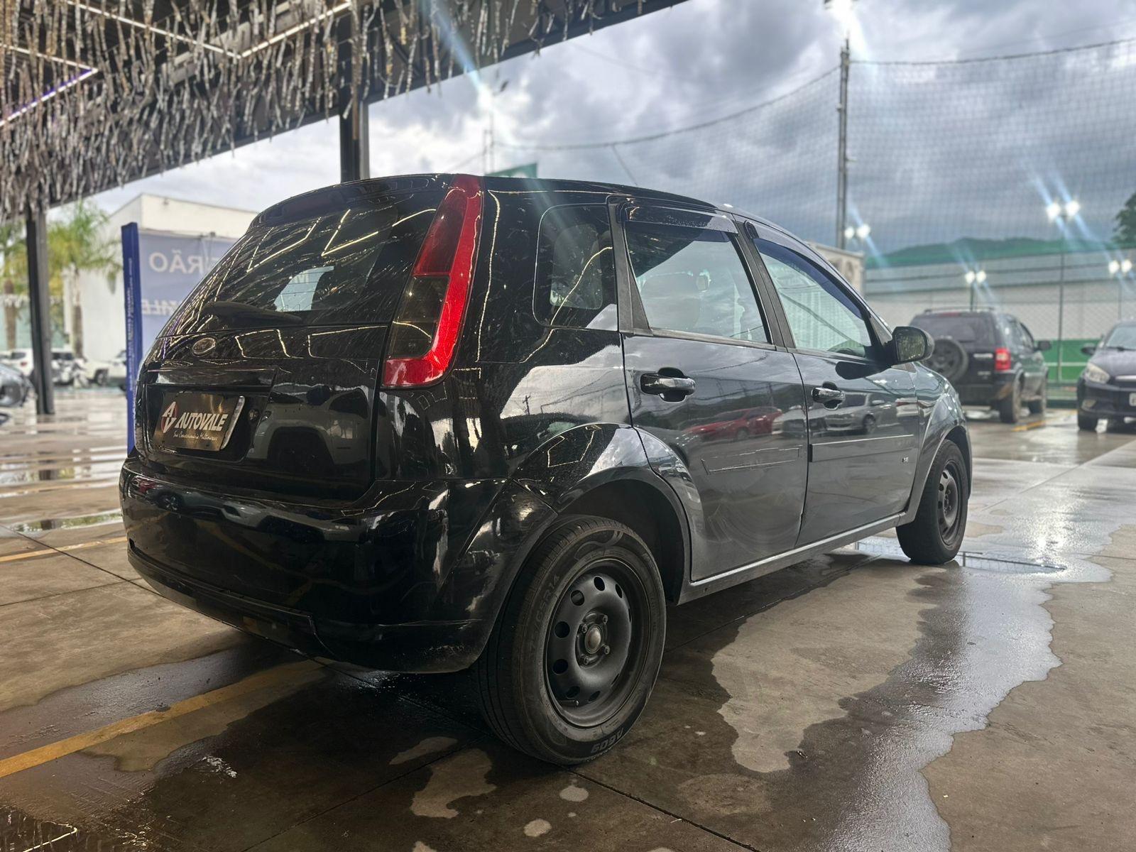 FORD Fiesta Hatch - Foto