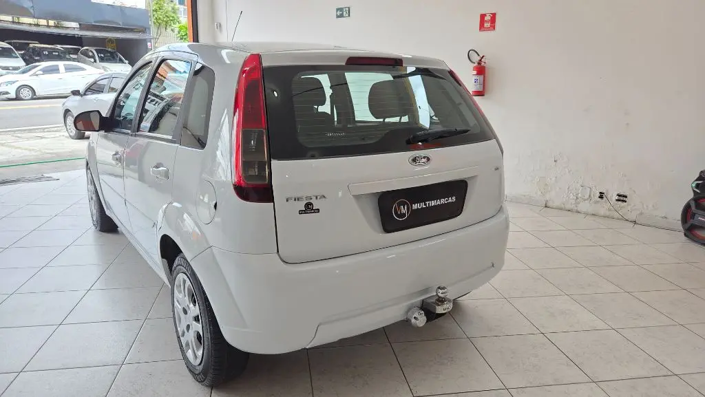 FORD Fiesta Hatch - Foto