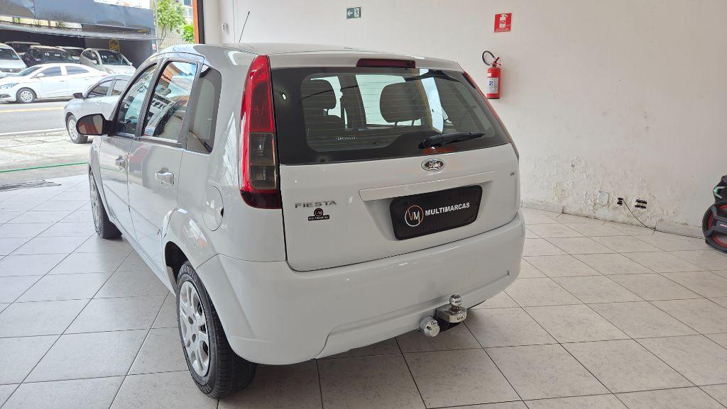 FORD Fiesta Hatch - Foto