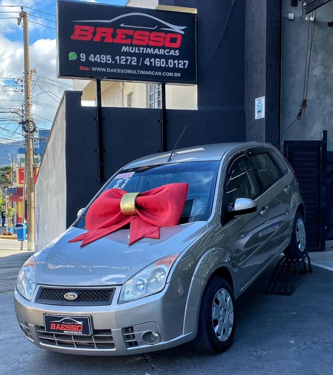 FORD Fiesta Hatch - Foto