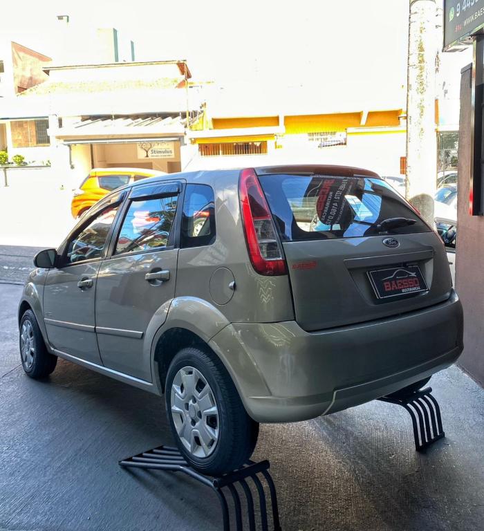 FORD Fiesta Hatch - Foto