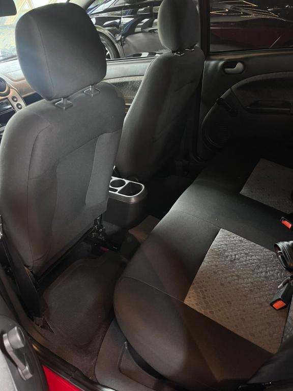 FORD Fiesta Hatch - Foto