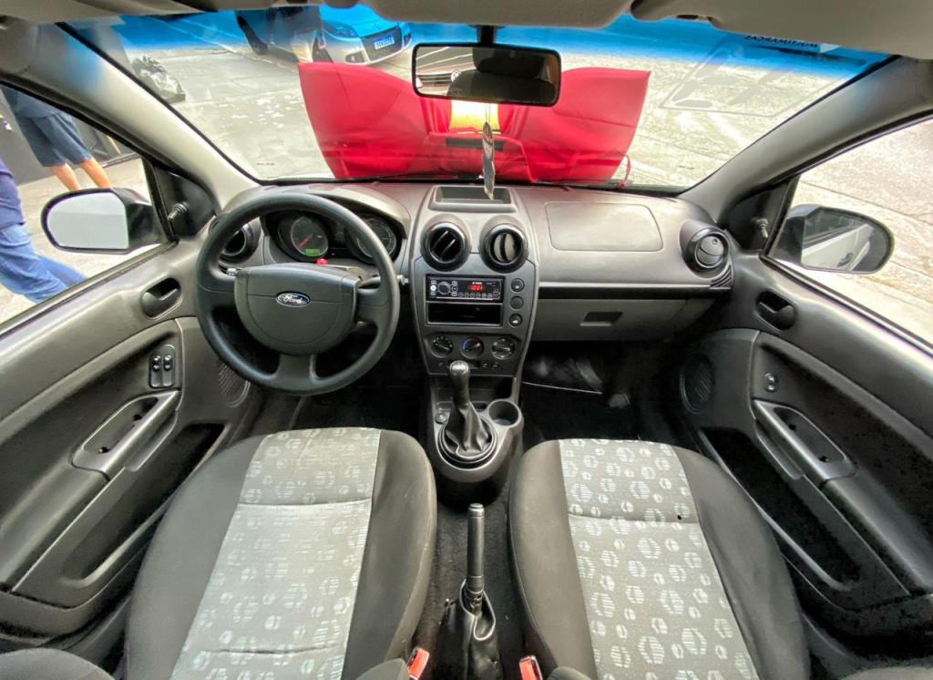 FORD Fiesta Hatch - Foto