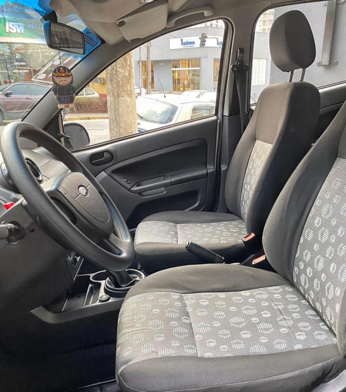 FORD Fiesta Hatch - Foto