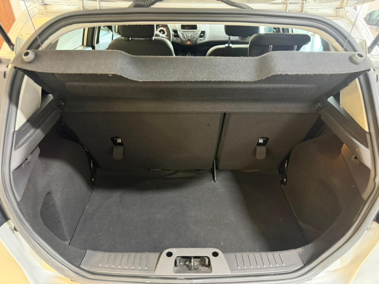 FORD Fiesta Hatch - Foto