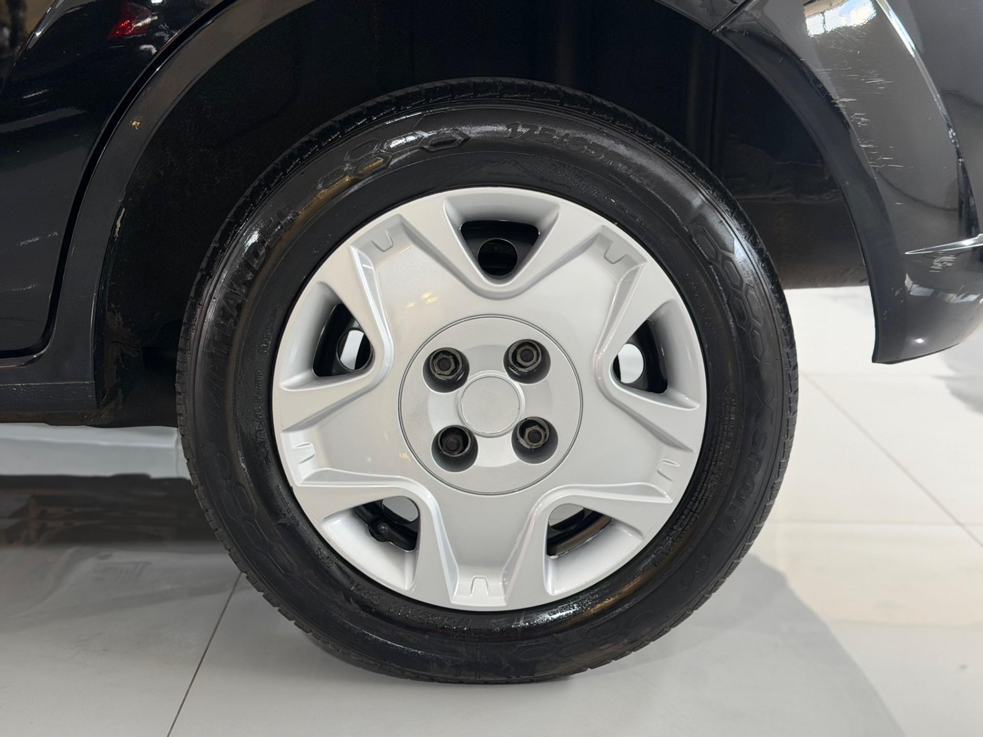 FORD Fiesta Hatch - Foto