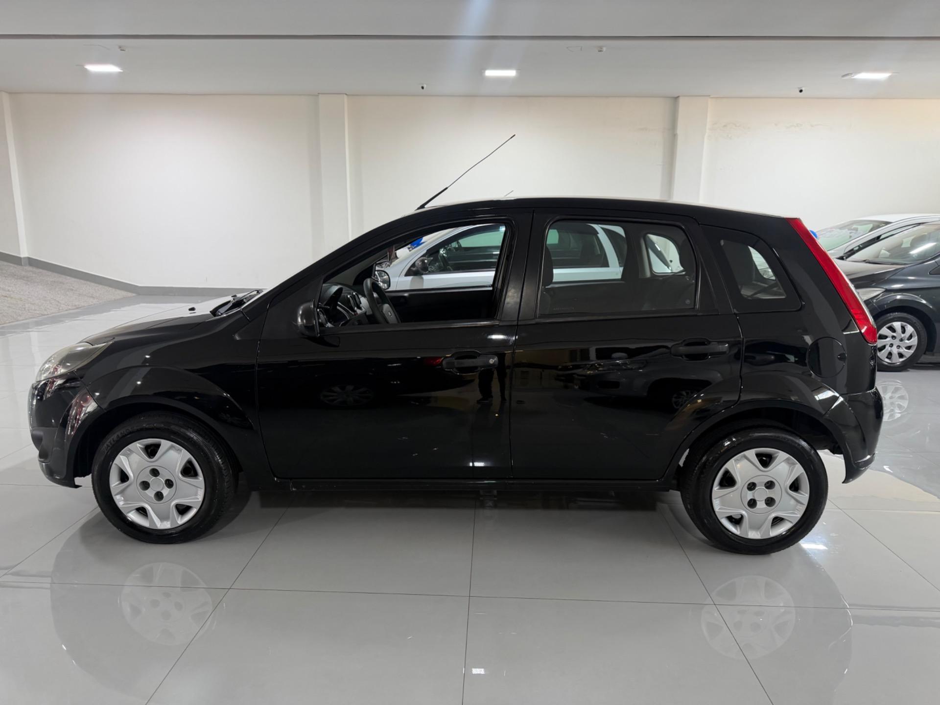 FORD Fiesta Hatch - Foto