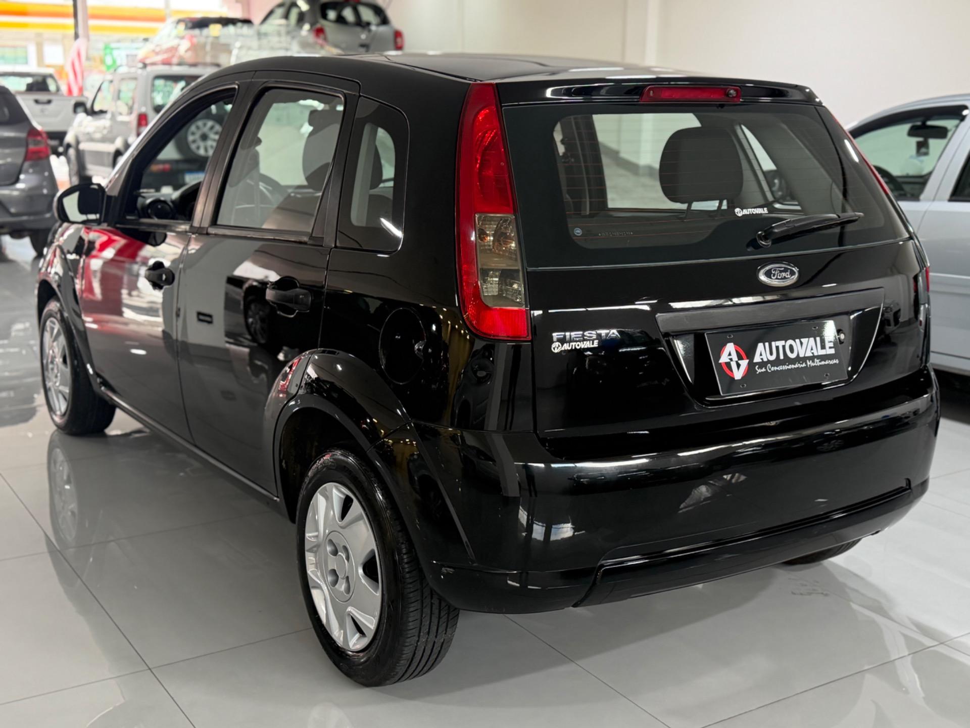 FORD Fiesta Hatch - Foto