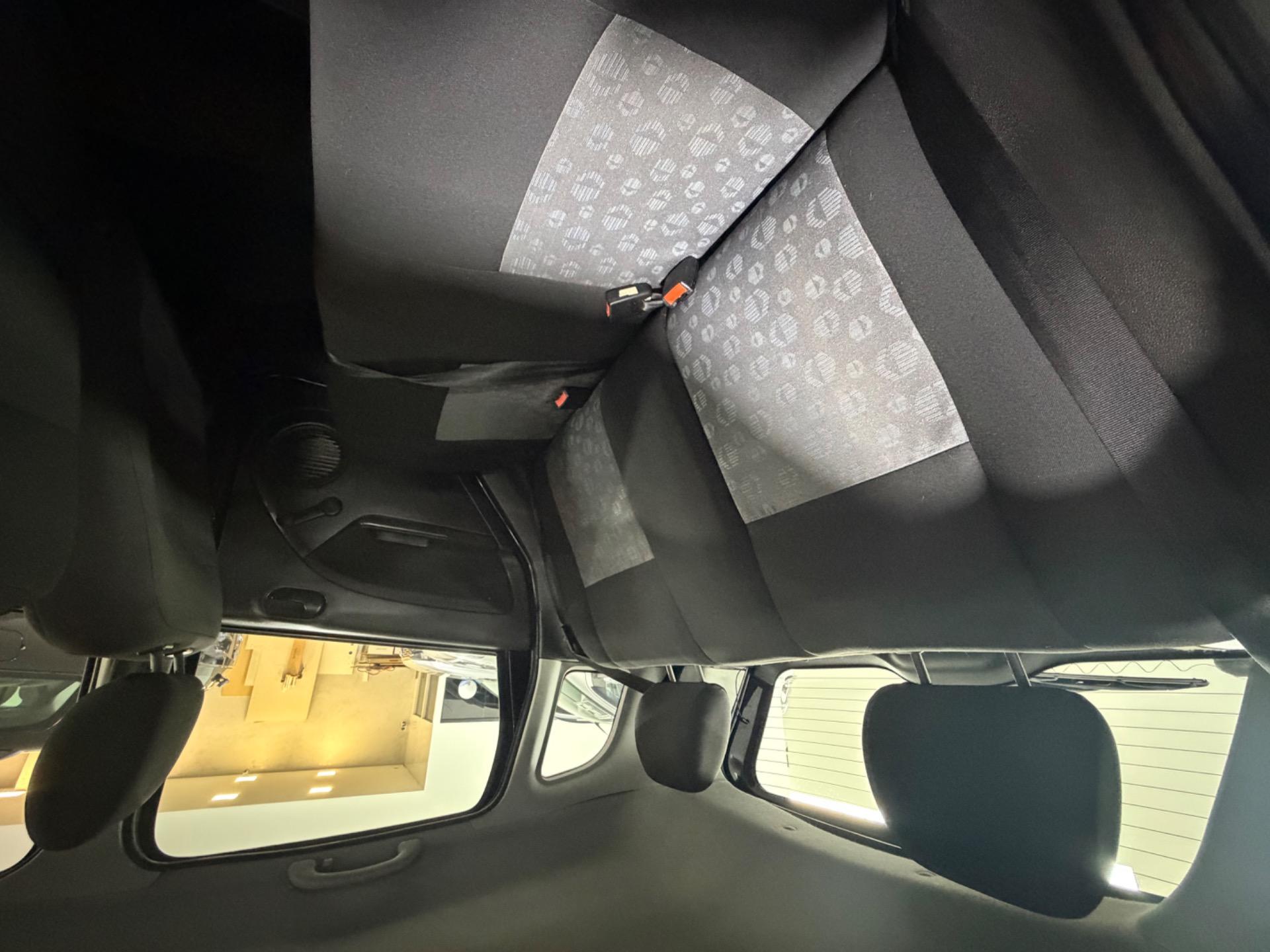 FORD Fiesta Hatch - Foto