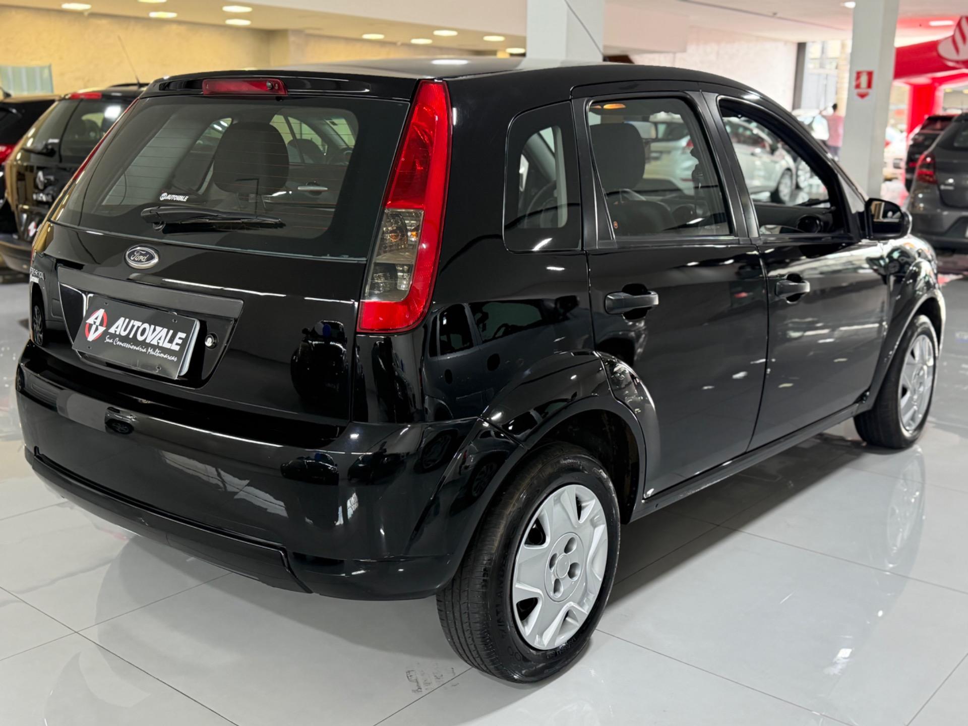 FORD Fiesta Hatch - Foto