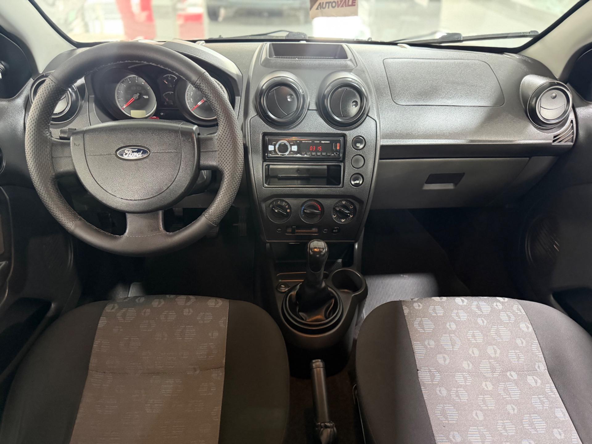 FORD Fiesta Hatch - Foto