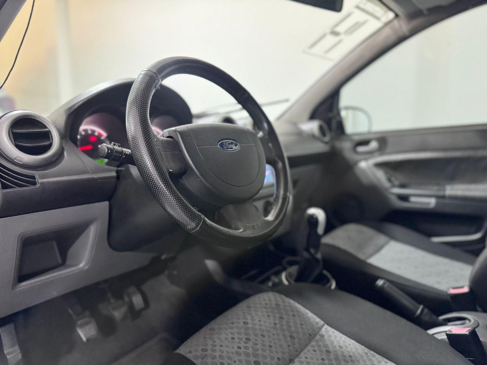 FORD Fiesta Hatch - Foto